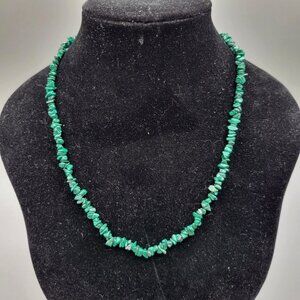 Malachite Chip Bead Necklace Gold Tone Barrel Clasp Closure